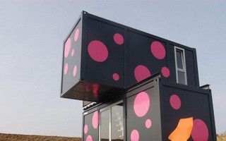 15 ngôi nhà độc đáo trên thế giới được tạo nên từ… container tái chế