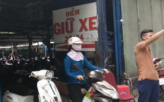 Loạn giá giữ xe ở trung tâm Sài Gòn sau khi dẹp bãi giữ xe vỉa hè