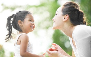 Mẹ đã dạy tôi cách “nhậu” bữa tiệc cuộc đời