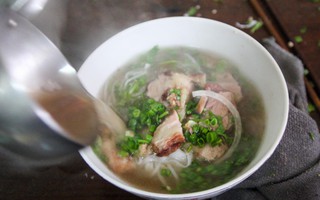 Điểm tâm Sài Gòn không thiếu món, nhưng phở Bắc vẫn được chuộng theo cách thật là riêng