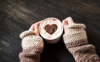 Mùa đông nên uống bao nhiêu nước mới đủ?