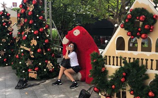 Cũng theo trend khoe ảnh năm mới, nhưng không thể nhận ra vợ đại gia kim cương vì trẻ như thiếu nữ