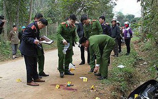 Kẻ cầm dao chém bé trai 4 tuổi tử vong hay vác loa đi lăng mạ mọi người, gửi đơn kiện khắp nơi