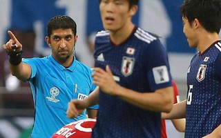 Cho trọng tài mặc áo xanh, AFC vô tình biến trọng tài trở thành cầu thủ thứ 12 của Nhật Bản?