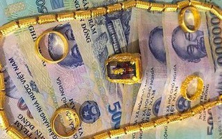 Cháu dâu 'khoắng' sạch tiền, vàng nhà cậu ngày cận Tết
