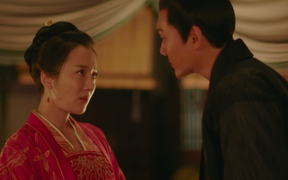 Vừa trở lại, "hồ ly tinh" Lý Y Hiểu đã đòi qua mặt Triệu Lệ Dĩnh để "động phòng" với Phùng Thiệu Phong 