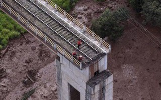 Vỡ đập nước thải ở Brazil: Cơ hội sống sót của 300 người mất tích rất mong manh