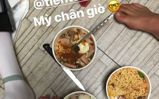 Vừa thương, vừa buồn cười hình ảnh bát mỳ "chân giò" của Đình Trọng, Xuân Hưng