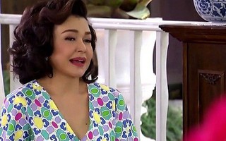 Con dâu nghèo mừng tuổi ít, mẹ chồng không thèm cầm, cô nửa đùa nửa thật nói 1 câu khiến bà tái mặt