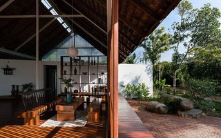 Ngôi nhà mái ngói trên thiết kế chẳng giống ai, nhưng khám phá rồi ai cũng phải ước ao ở Đắk Lắk