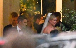 Những hình ảnh hiếm hoi trong đám cưới thế kỷ của Justin Bieber và Hailey Baldwin: Cô dâu chú rể quẩy tưng bừng cùng khách mời