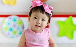 Mỗi lần sinh nhật, bé gái lại nhận được 1 bức thư từ cha dù ông đã mất và câu chuyện xúc động phía sau