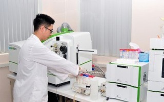 Xét nghiệm miễn phí cho người dân chịu ảnh hưởng của sự cố ô nhiễm nước sông Đà