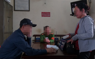 Mua 10 hộp sữa giá 7 triệu nhưng chỉ trả tiền 1 triệu, người phụ nữ vẫn qua mặt được nhân viên siêu thị để ra về