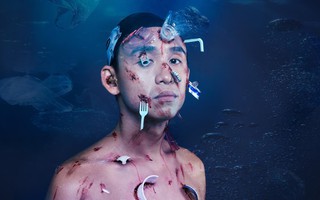 MC Quang Bảo gây "ám ảnh" với loạt hình mới nhất sau khi tiết lộ về quá khứ đau thương 