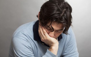 Thấy vợ dán kín những trang nhật ký cuối cùng, tôi âm thầm cắt mở ra xem và hối hận vì đã biết đến quá khứ đáng khinh bỉ của vợ
