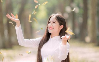 Mái tóc đen dài suôn mượt làm nên vẻ đẹp vượt thời gian của phụ nữ Việt