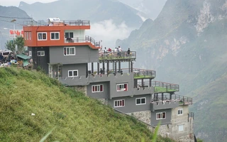 Tổ hợp khách sạn - nhà nghỉ trên đỉnh Mã Pí Lèng: Sở Xây dựng Hà Giang đề xuất tháo dỡ