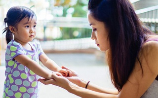 Bé gái 8 tuổi viết thư xin việc cho mẹ