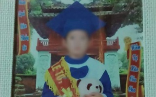 Vụ mẹ kế sát hại con chồng ở Tuyên Quang: Vết máu để lại trên tay áo tố cáo tội ác người mẹ