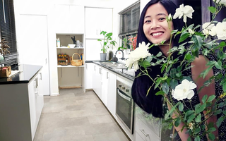 Căn bếp ấm cúng của bà mẹ trẻ yêu thích phong cách tối giản