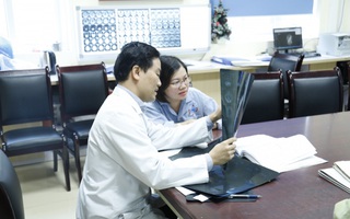 Hành trình mang thai gian nan, hôn mê, mất trí nhớ do khối u di căn não và hạnh phúc vỡ òa khi được làm mẹ