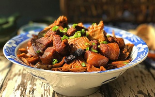 Mùa đông nhất định phải học cách làm món thịt kho ngon "rụng rời" này