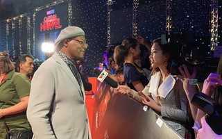 Giữa sự kiện ồn ào, Hoa hậu Đỗ Mỹ Linh vẫn tự tin phỏng vấn chớp nhoáng Samuel L. Jackson khiến fan Việt nức lòng