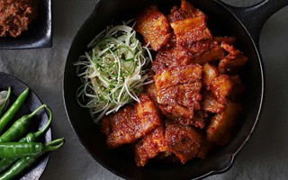 Từ khi học được cách làm thịt áp chảo kiểu Hàn, tôi tiết kiệm được bao nhiêu tiền vì không phải ra tiệm ăn nữa