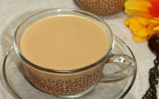 Tôi "học lỏm" được công thức pha trà sữa ngon rụng rời, khỏi phải tốn nhiều tiền trà sữa nữa!