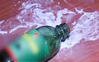 Hà Nội: Hai vợ chồng khiếm thính uống thuốc diệt cỏ, tử vong trong nhà trọ