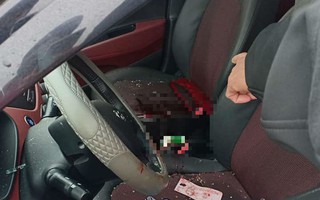 Phú Thọ: Nữ tài xế taxi bị bạn trai chặn xe đâm tử vong tại chỗ 