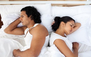 Phát hiện trong tủ quần áo của chồng có một chiếc váy, nghi chồng có bồ, tôi bí mật theo dõi rồi chết điếng vì sự thật không thể nào tin được