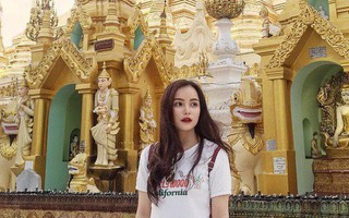 Tiền nhiều để làm gì? Để 1 năm đi du lịch 10 nước như nữ sinh tặng hoa cho Tổng thống Trump chứ làm gì nữa!