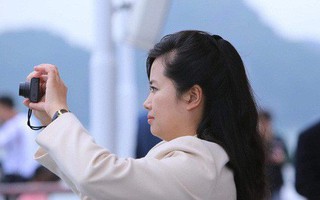 Ảnh: Nhan sắc "người đẹp quyền lực" trong phái đoàn Triều Tiên thăm Vịnh Hạ Long