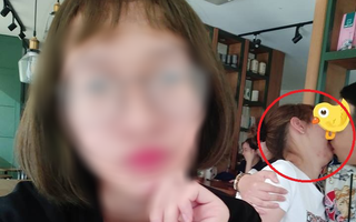 Ngồi chung băng ghế trong quán trà sữa, cô gái xui xẻo bị nụ hôn nồng nàn của cặp đôi kém duyên đốt mắt 