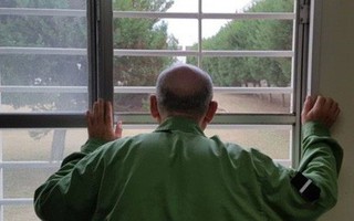 Vì sao một số người hưu trí Nhật Bản lại thích được đi tù?