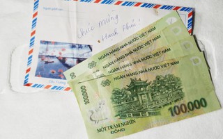 Hơn 1 năm trước bạn trai hờ biếu quà thăm mẹ ốm, nay cưới vợ đến đòi mừng lại 400 nghìn, cô nàng được chị em hiến kế độc