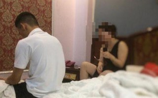 Cô giáo vào nhà nghỉ cùng nam sinh lớp 10 vẫn đến trường