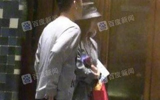 Tần Lam bị paparazzi "tóm sống" nắm chặt tay trai đẹp vào khách sạn, chuẩn bị công khai chuyện tình cảm?