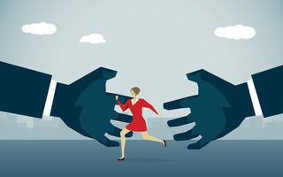 Ám ảnh một gia đình có chồng "quấy rối tình dục" nơi công cộng: Án phạt qua mau, nỗi đau còn mãi