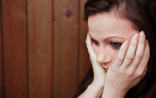 Vợ mang bầu, chồng không thương còn đánh ngang nhiên chỉ tay nói 1 câu cảnh cáo khiến tôi uất nghẹn