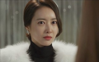 Thấy vali quần áo của chồng đi công tác về phẳng phiu, vợ trẻ rụng rời khi phát hiện ra bí mật phía sau