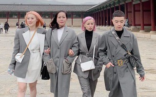 Gia đình ai cũng đẹp của Kelbin Lei: Mẹ U60 phối đồ xịn sò, hai chị gái dẫn đầu trong khoản hack tuổi