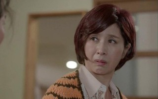 Mẹ chồng cũ đến đòi 3 chỉ vàng cưới, nàng dâu chỉ đưa bà xem một mảnh giấy mà khiến bà quay ngoắt về luôn