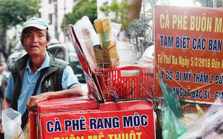 Chuyện đời của người cha sau tấm bảng thông báo đầy tự hào: Vợ mất, phải bán nhà để có tiền cho 2 cô con gái ăn học bên đất Mỹ