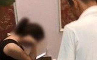 Cô giáo bị tố “quan hệ” với nam sinh cho rằng bị chồng dàn dựng