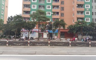 Hà Nội: Bà đi chợ để cháu trai 3 tuổi ở nhà một mình, bé rơi từ tầng 6 chung cư xuống đất tử vong