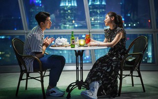 Cuộc gặp mặt bất đắc dĩ của "gái ế" hàng tuyển với "gã phi công" ngạo mạn và cái kết bất ngờ hơn phim