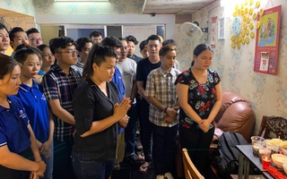 Rơi nước mắt với điều đặc biệt mà Hồng Vân làm cho nghệ sĩ Anh Vũ trước lễ động quan